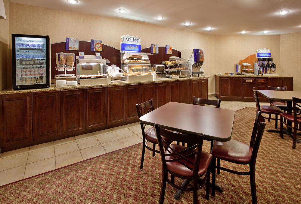 Holiday Inn Express Hotel & Suites Maryville By Ihg Exteriör bild